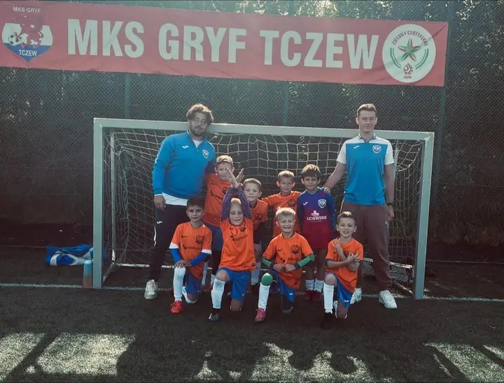 img_4_1761200520132 Podsumowanie piłkarskiego miesiąca w KS Beniaminek 03