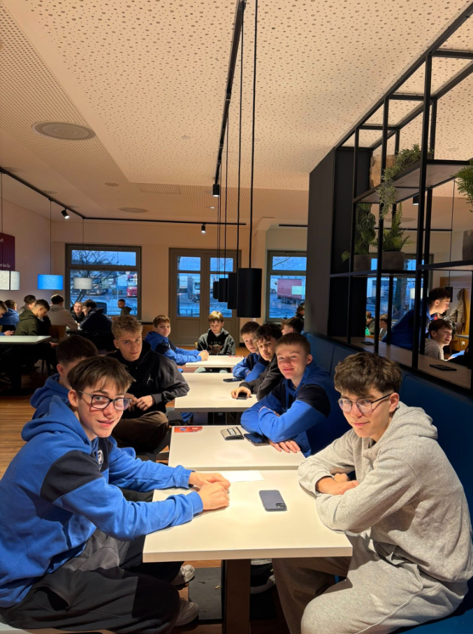 Screenshot-2026-01-20-115259 Beniaminek 03 w drodze na obóz zagraniczny